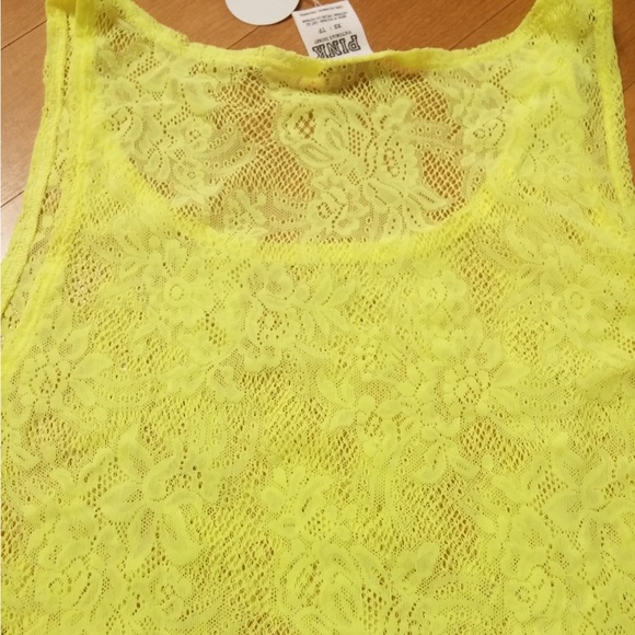 Lace stretch crop top - Picture 2 of 5